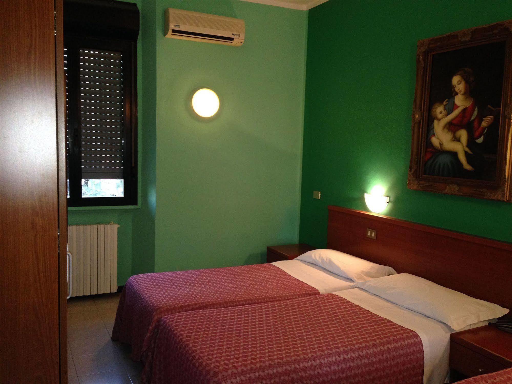 Hotel Bonola Milan Exterior photo